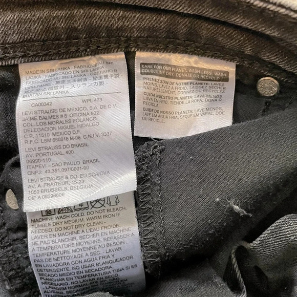 Levi’s Demi curve straight leg Jean. 29 Charcoal 99% cotton, zip @ ankle. Accent - Picture 7 of 8